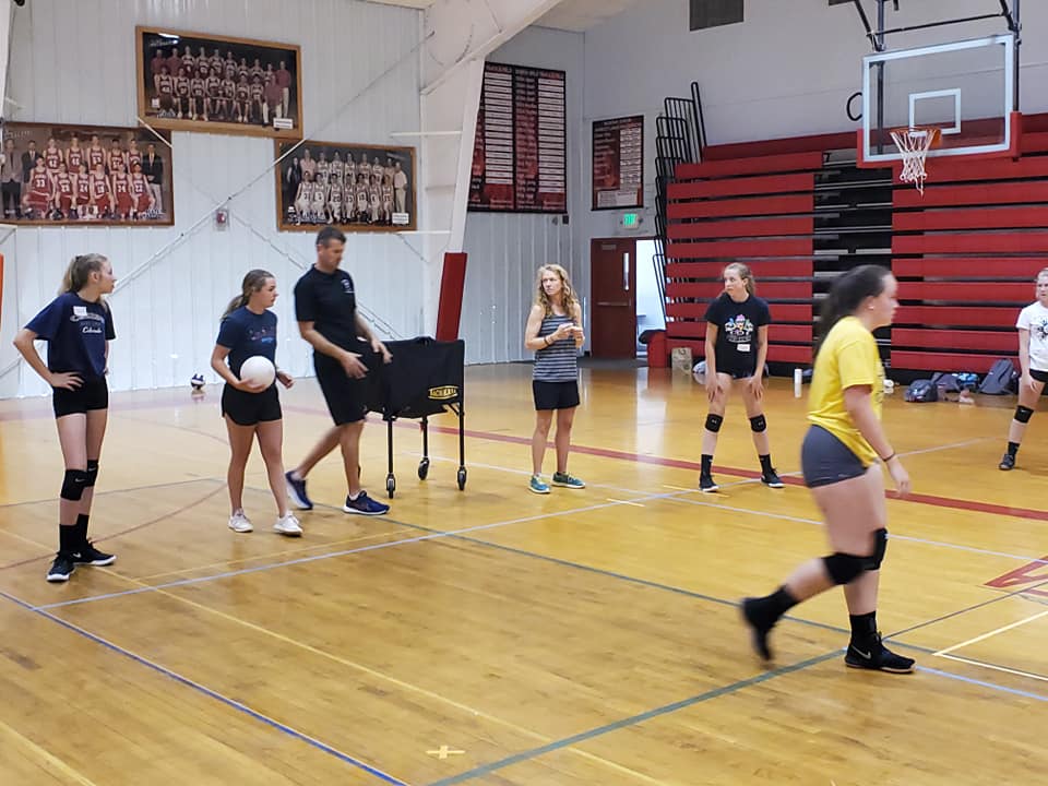 Buena Vista and Salida work together with Volleyball 1 on 1