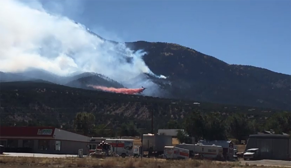 Watch Video of a DC-10 Dropping Retardant on the Decker Fire | Heart of ...