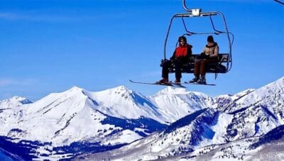 Colorado Ski Season Nears End as Final Resorts Set Closing Dates