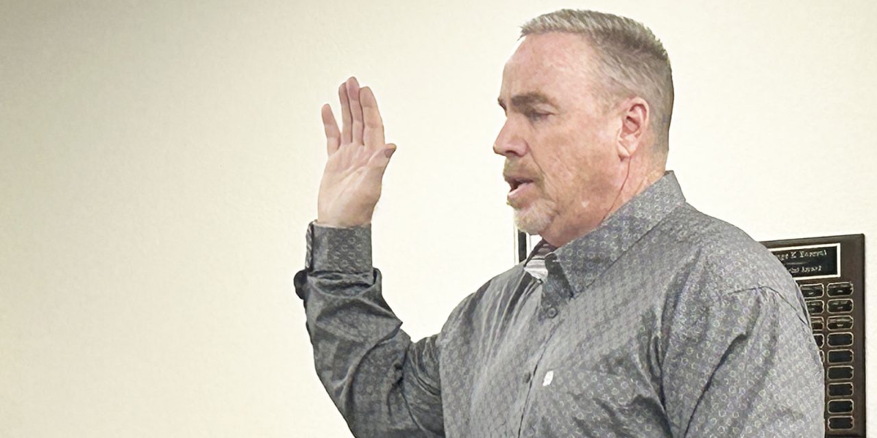 Tom Murphy sworn in as Conservancy District board member